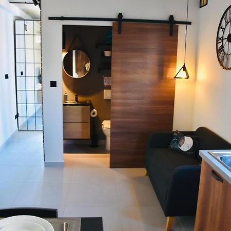 모스타 Chic Penthouse Industrial-Style 아파트 외부 사진