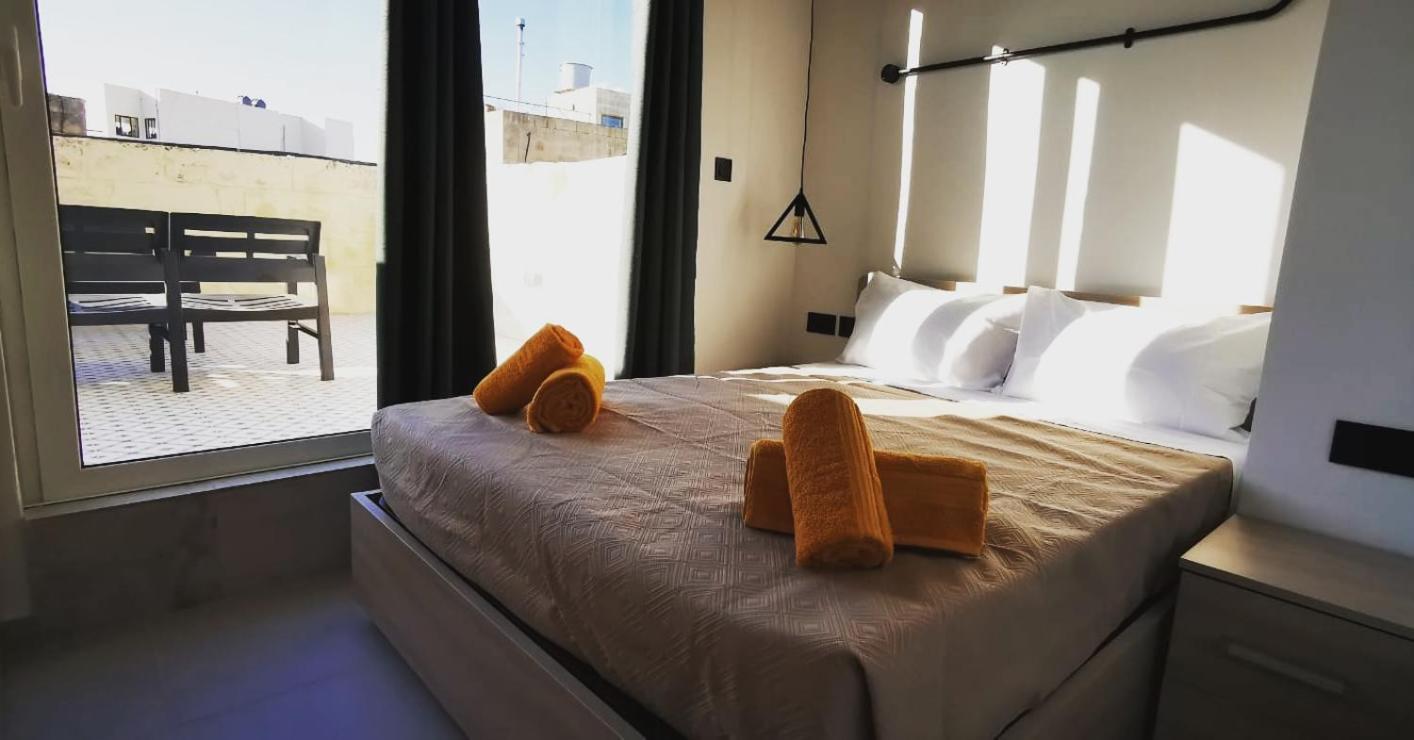 모스타 Chic Penthouse Industrial-Style 아파트 외부 사진